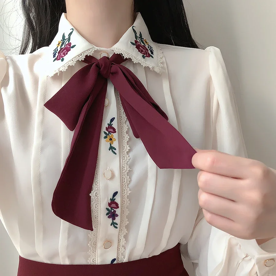 Women Formal Wear White Shirt - Retro Vintage เย็บปักถักร้อย Bow Tie Tops