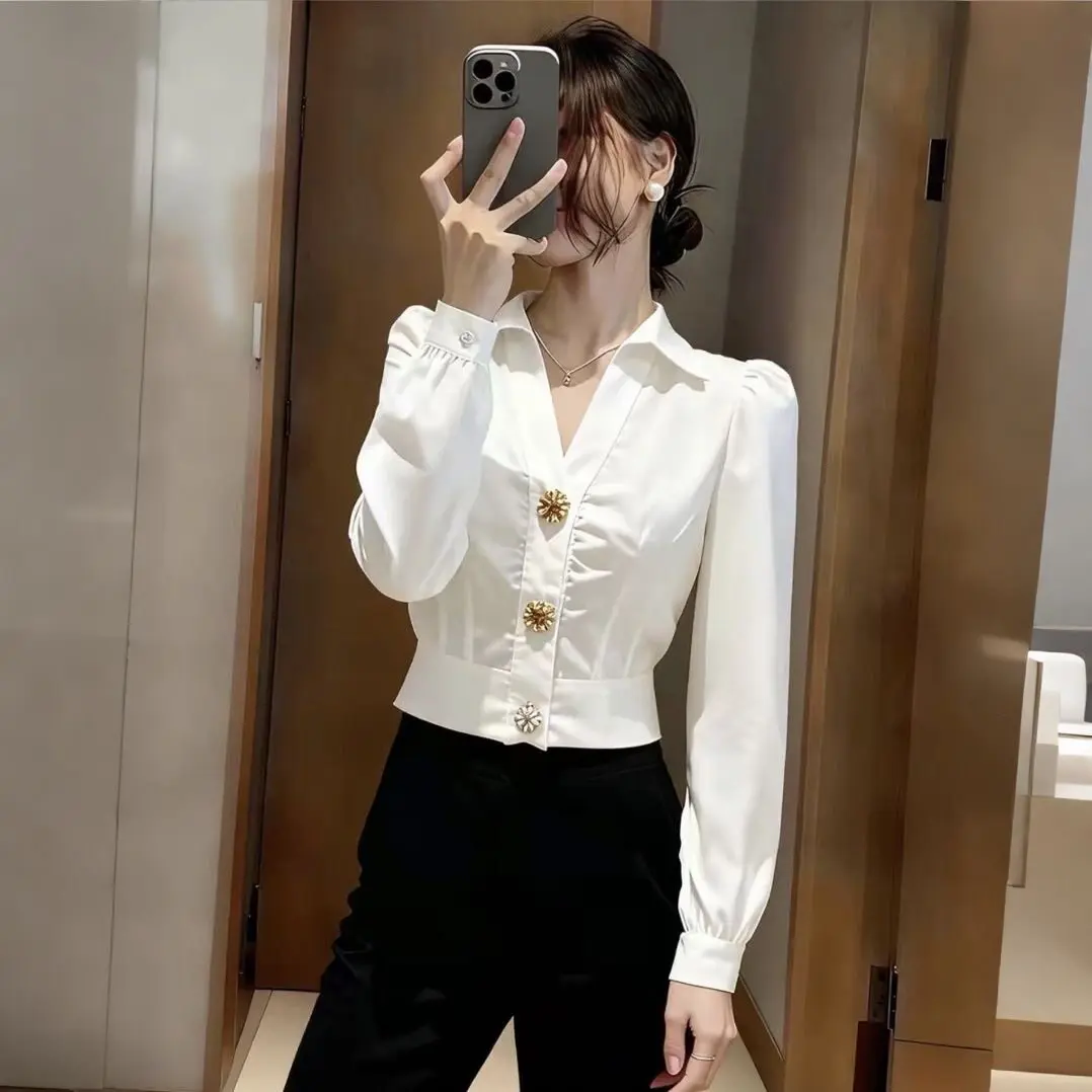 เสื้อเชิ้ตสีขาวทรงสวย คอวี แขน - Women Formal Wear White Shirt บทวิจารณ์และราคา