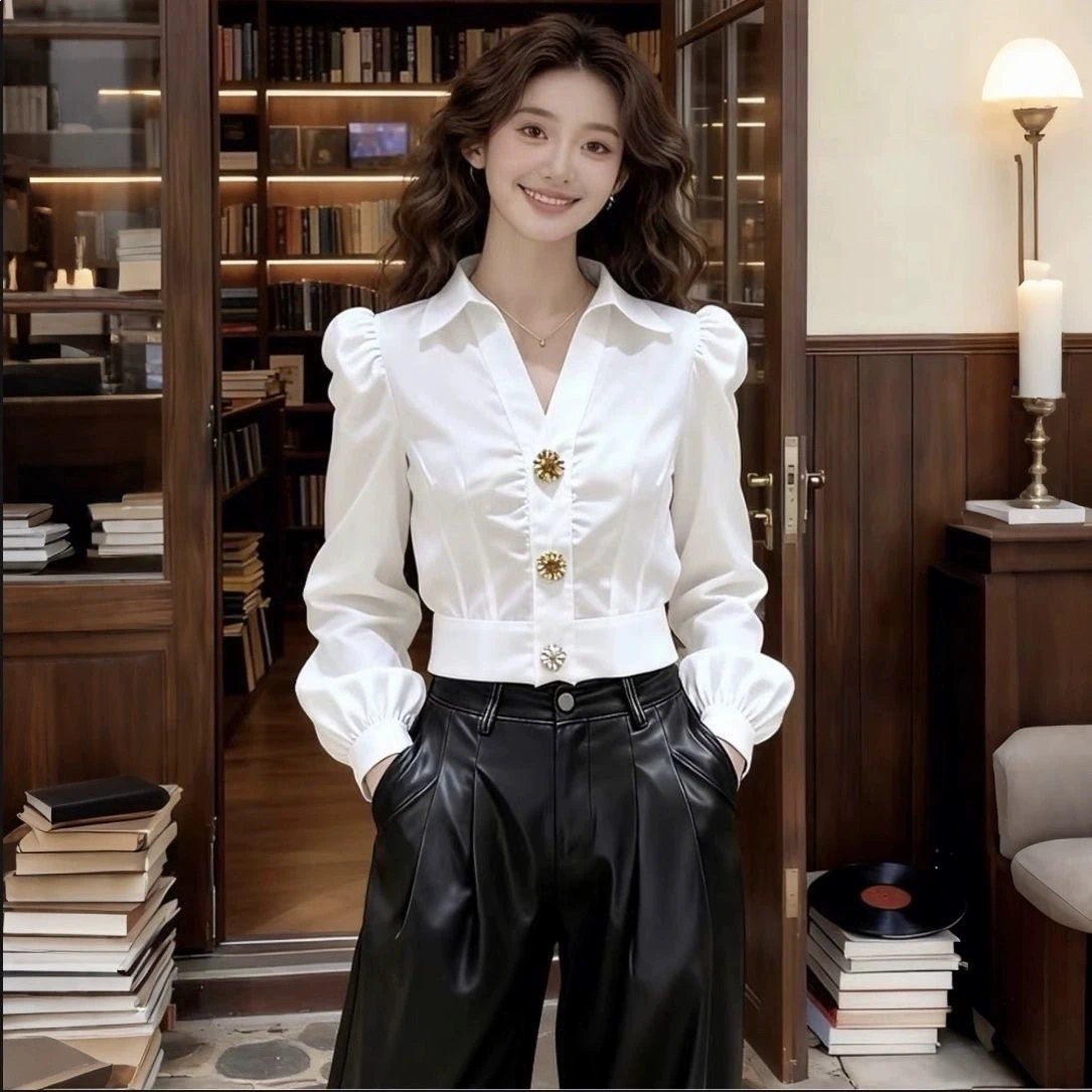 เสื้อเชิ้ตสีขาวทรงสวย คอวี แขน - Women Formal Wear White Shirt บทวิจารณ์และราคา