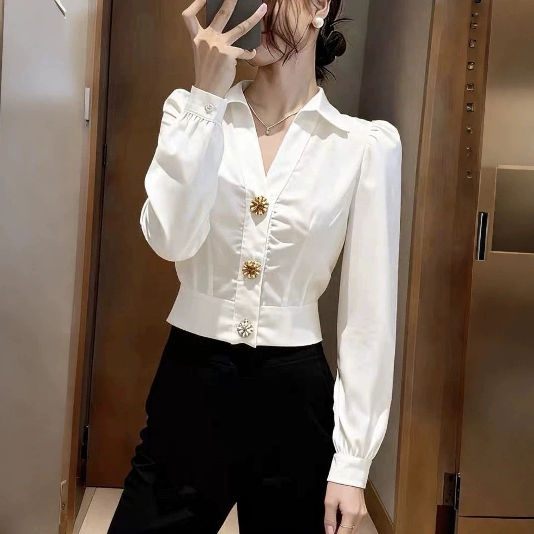 เสื้อเชิ้ตสีขาวทรงสวย คอวี แขน - Women Formal Wear White Shirt บทวิจารณ์และราคา