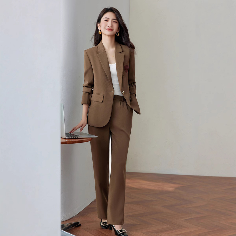 เสื้อเบลเซอร์ผู้หญิงสีขาวงาช้า - Women Formal Wear White Shirt บทวิจารณ์และราคา
