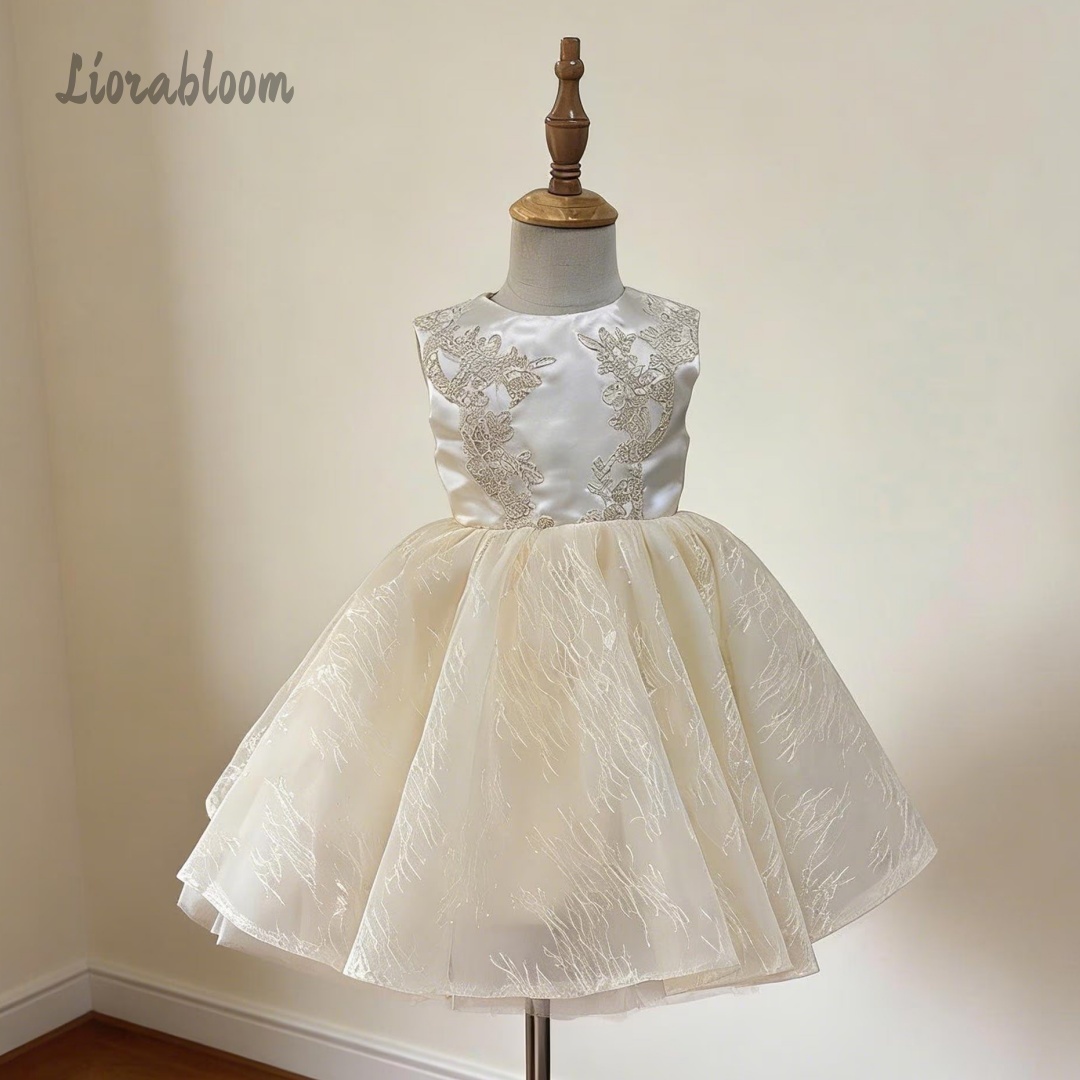 ชุดเดรสเด็กผู้หญิงแบบเป็นทางกา - Formal Attire Woman บทวิจารณ์และราคา
