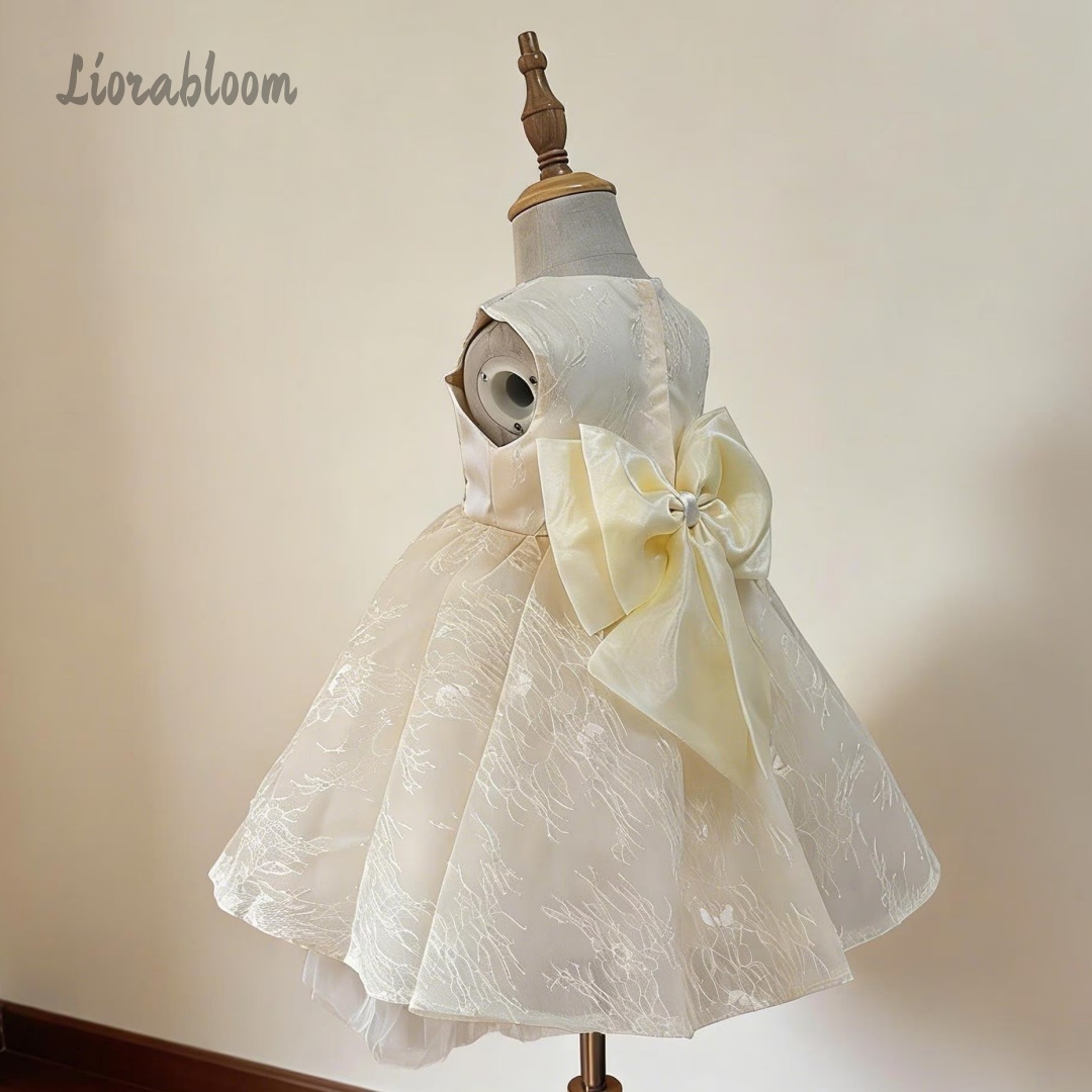 ชุดเดรสเด็กผู้หญิงแบบเป็นทางกา - Formal Attire Woman บทวิจารณ์และราคา